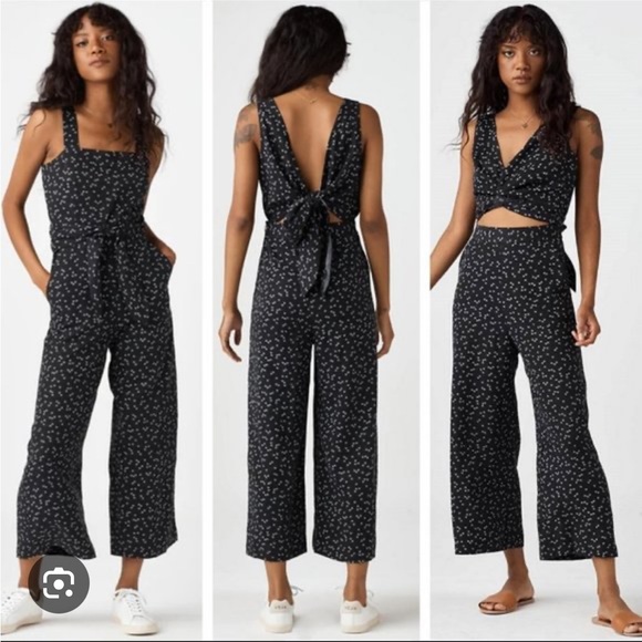 Vetta black floral jumpsuit size 6 - Picture 1 of 5